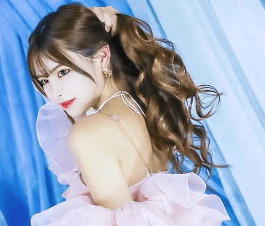 「めっちゃ色気を感じる」個性派RIZINガール、麗しの”美背中・バックショット”を披露しファンを釘付けに「美しいぴょん！」