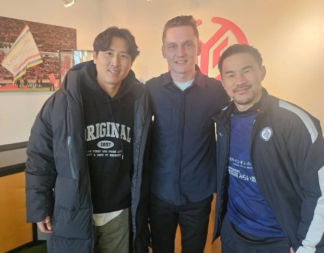 岡崎慎司がマインツ時代の盟友たちと再会「選手が終わっても、またこうやって関われる事は幸せ」