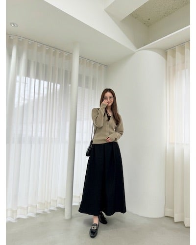 「袖の膨らみがたまらん。」大人気モデルの秋服コーデが可愛いすぎる！！36歳に見えない姿も話題に