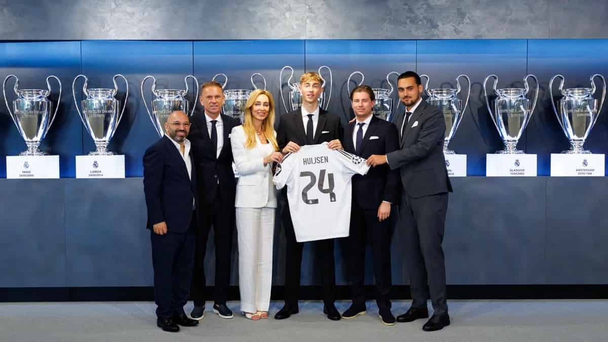 ハイセンがレアル初合流！家族とともにクラブW杯へ出発