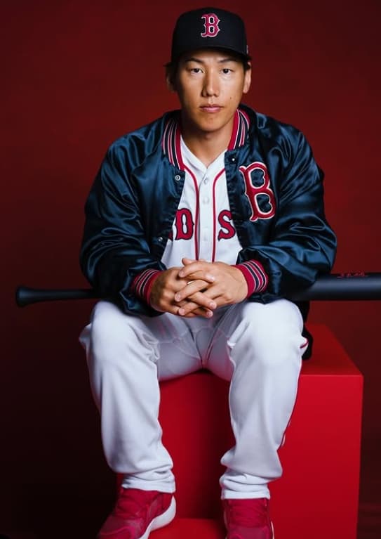吉田正尚、日の丸を背負い堂々のショット‼レッドソックスでの活躍に期待！