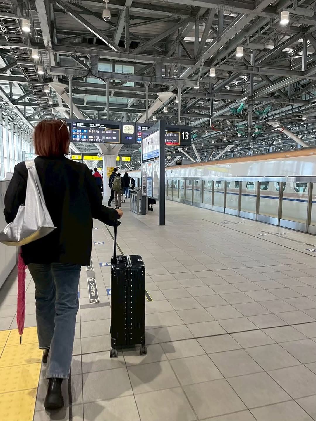 「少し前の富山旅」ビーチバレー女子〇〇の“移動中ショット”が想像以上にかわいいと話題