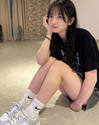 21歳人気アイドルが''美脚''披露で圧倒的なビジュアル「魅力爆発」「可愛いすぎる」