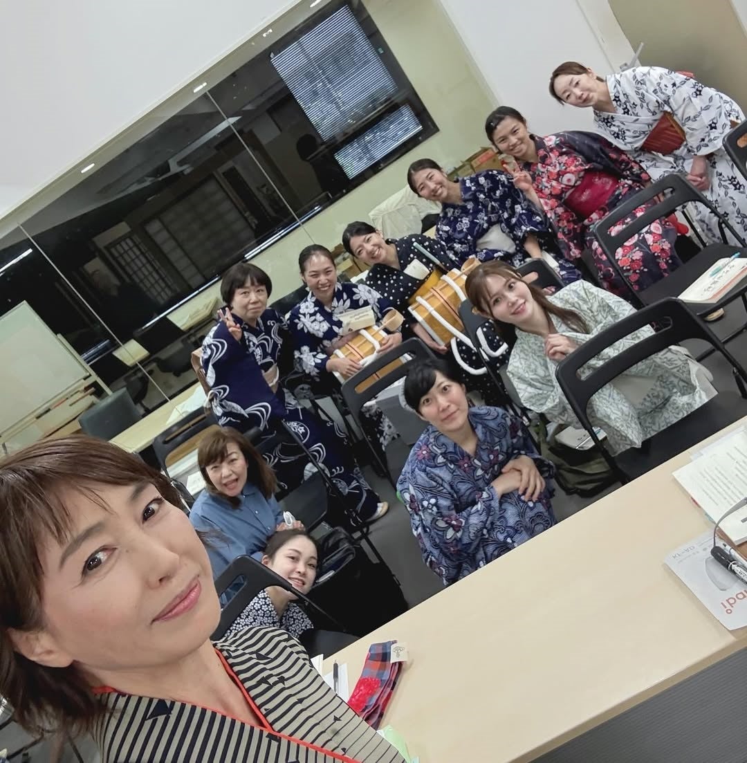 大女優、高島礼子「新歌舞伎座」出演者たちと気合の稽古！！