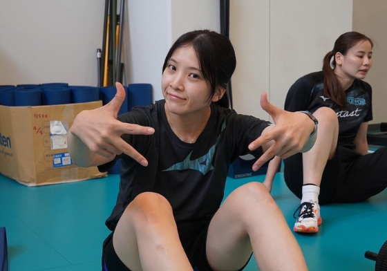 「肩幅いいじゃん」中島咲愛が黒髪×筋トレ姿を披露！進化するバレースターに注目集まる