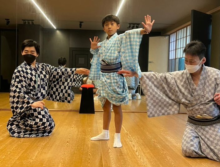 市川海老蔵の長男・勸玄くんが泊まりこみで稽古！？👀来月には初舞台が控える✨