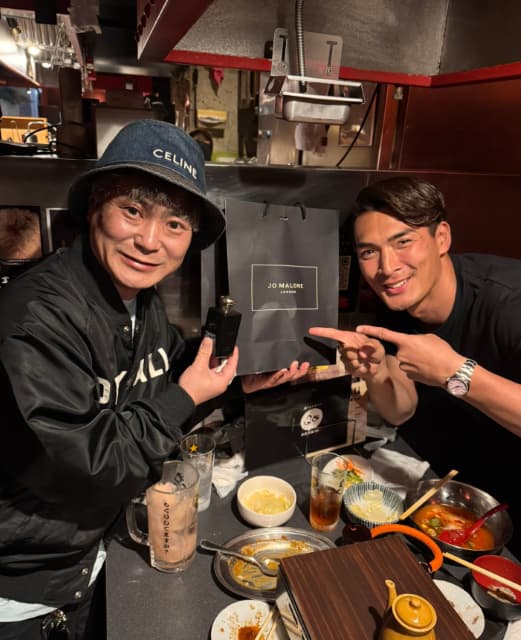 カラテカ入江、元サッカー日本代表選手との食事に「会うと明るくてめちゃくちゃ元気になる」とご満悦