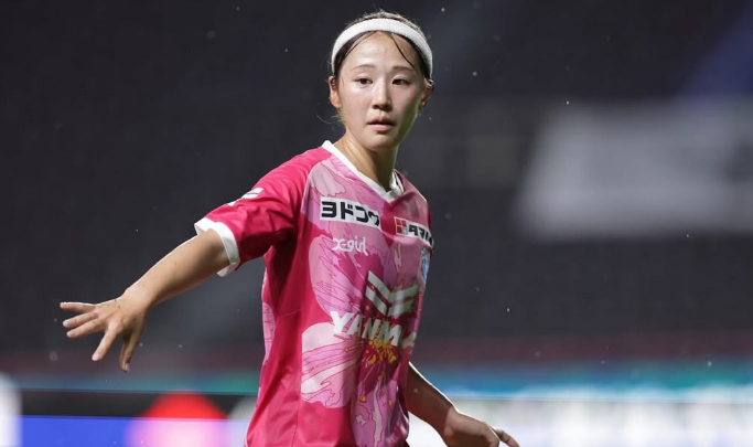 「走り切る姿に感動しました」美女サッカー選手、華々しいリーグデビュー！ひたむきキュートな姿にファン感激