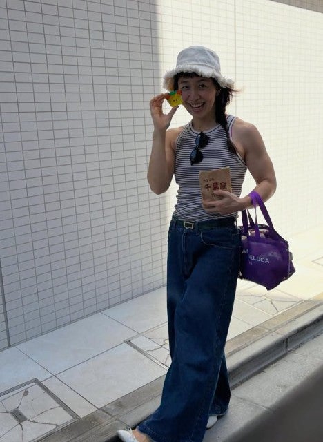 かわいらしい贈り物に笑顔！元レスリング日本代表・浜口京子、仙台へ元気いっぱい出発