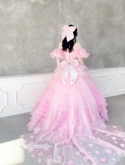 元NGT48がドレス姿を公開。卒コンから1年で〇〇を発表