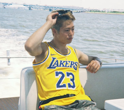 「夏男すぎる！」三浦孝太、バカンス満喫ショットに世界中のファンが熱狂！