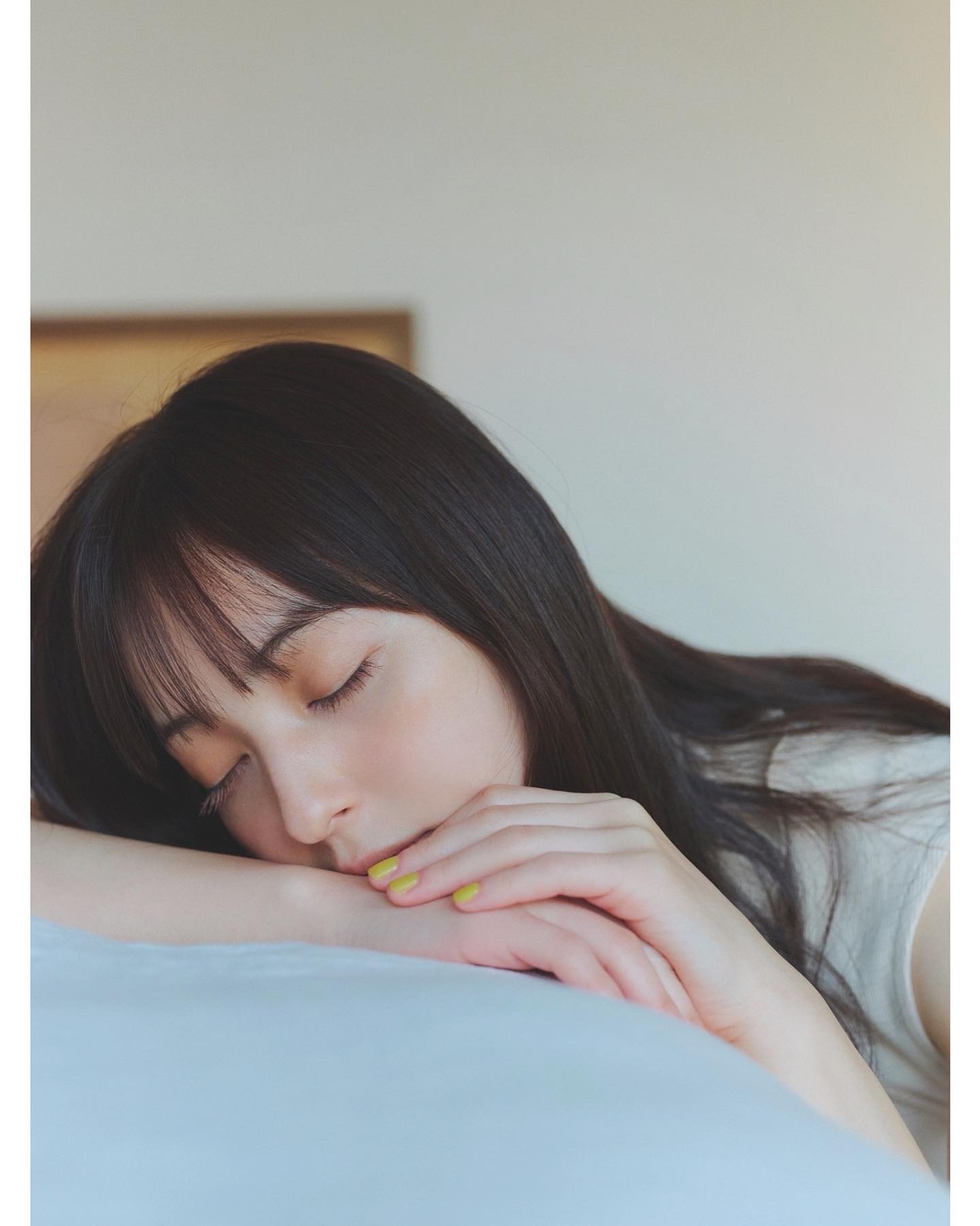 「天使すぎる…💓」佐々木希さんが寝顔ショット公開😍ファン悶絶🌈