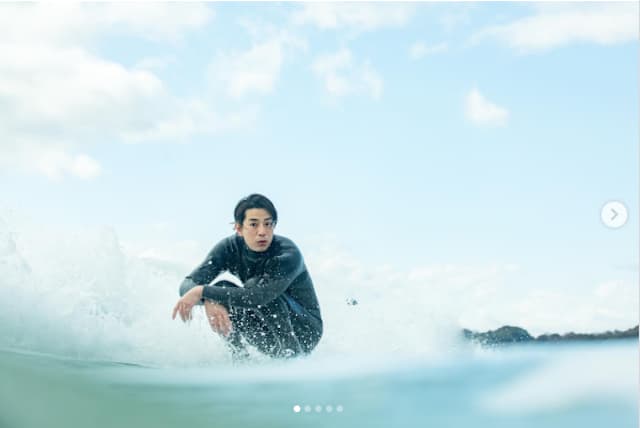 三浦翔平がサーフィンオフショットを大公開！