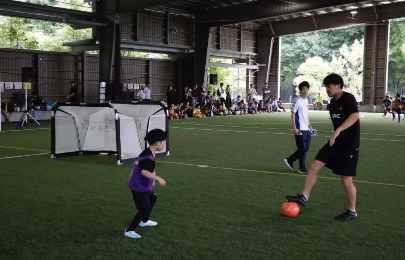 松井大輔が京都でのサッカー教室で子供たちに熱血指導！？
