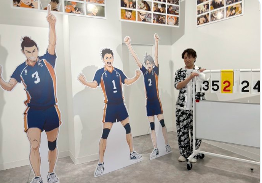 狩野英孝、まさかの「ハイキュー！！」メンバー入り！？スコアボードにも異変が・・・！