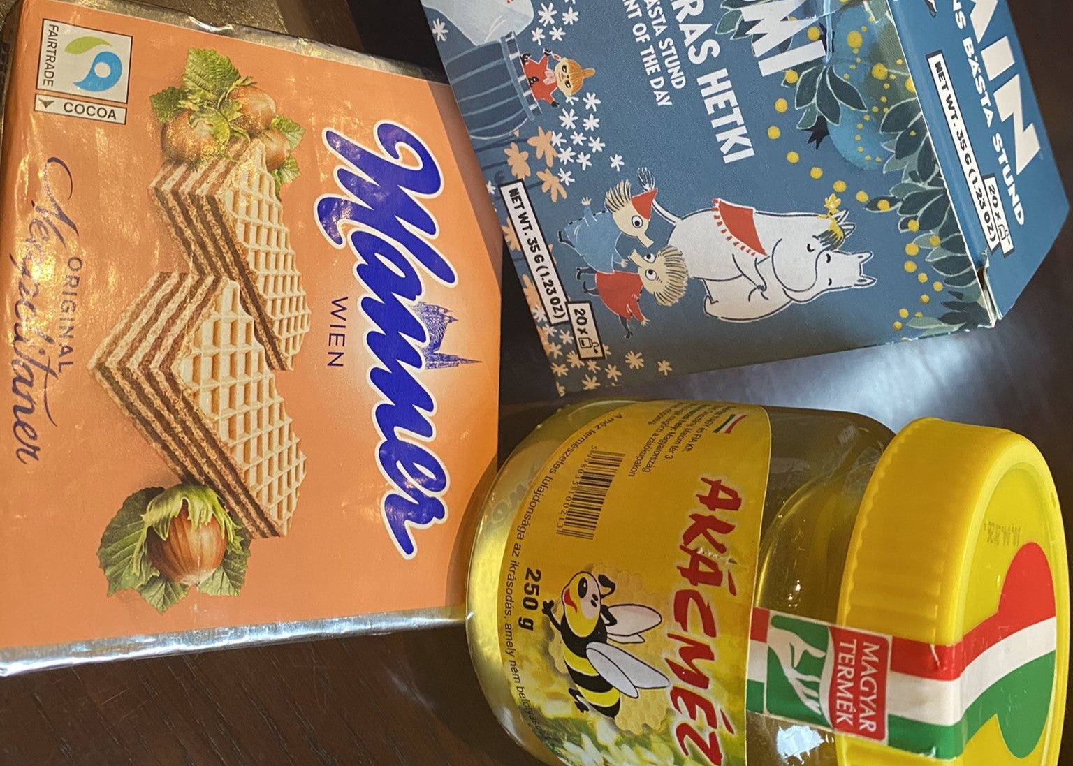 川村エミコ、海外みやげでプチクイズ　スタッフから届いた3カ国の贈り物