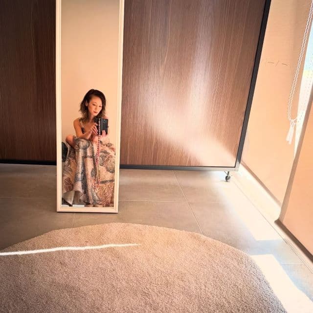 「月曜日の気になっていたら水曜日」西山茉希、ドレス姿で今年のGWに混乱してしまうことを明かす！