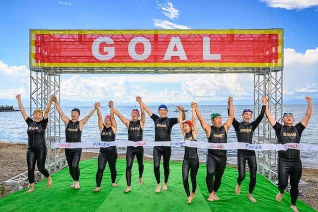 24時間テレビで話題を呼んだ「イッテQ遠泳部」のオフショットが公開👀あのなにわ男子も！