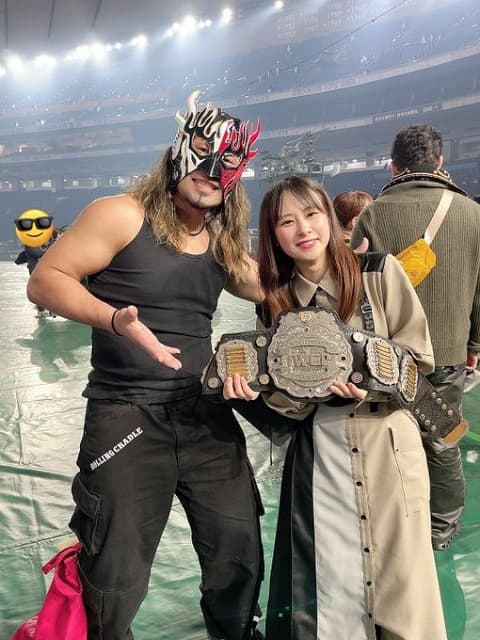 人気女性声優が東京Dでプロレス観戦！デスペラードとの2ショットを公開
