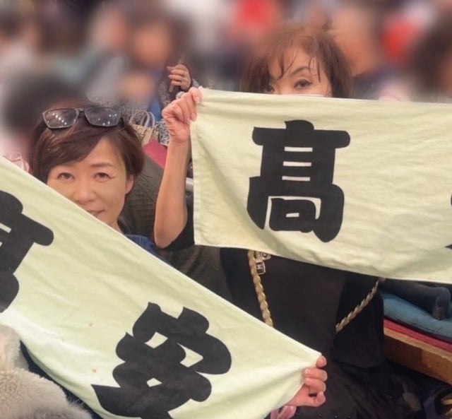 ハイヒール・モモコが大相撲春場所で高安関の応援に！