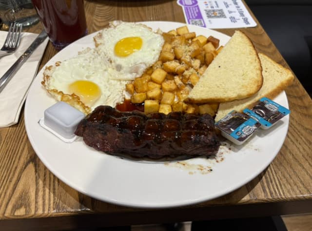 「次は結果を出してより楽しくしたいね！！」プロゲーマー・ひぐちがラスベガスから日本に帰国。最後の晩餐は？