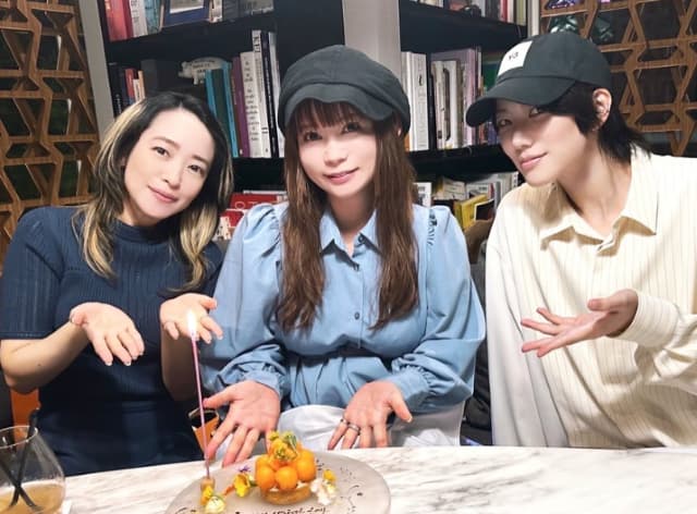 友情が尊すぎる！タレント・中川翔子のお誕生日会の様子が「素敵なお誕生日会ですね」と話題に！