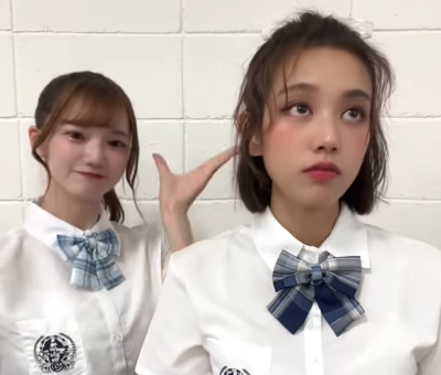 「可愛いすぎる」制服姿の美女チア、超最強な