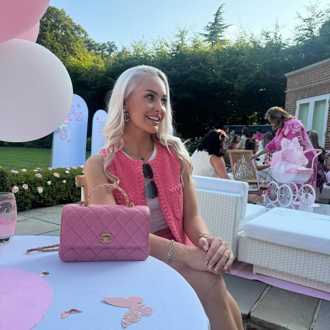 リアルバービーじゃん！美人プロゴルファー・チャーリーの最新ショットにファン歓喜