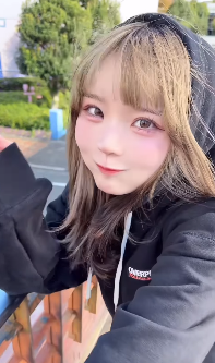 「笑顔可愛すぎる」あの人気インフルエンサーの最新激カワダンスが話題に！