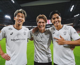 「歳なんて関係ない!!!! 」元日本代表の豪華スリーショットが話題