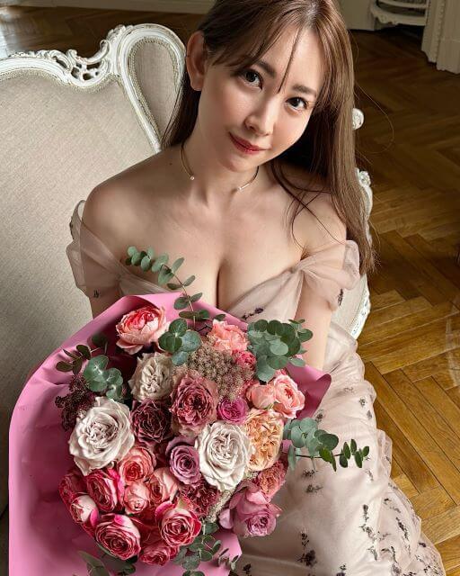 元AKB48の大人気メンバーが結婚報告？見間違えるほど美しい最新ショットに「ビジュアル良すぎてます、、、」