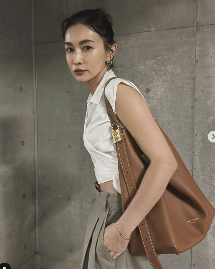 「長谷川京子、ヘソ出しコーデで魅せる大人の余裕！ファンから絶賛の声続々」