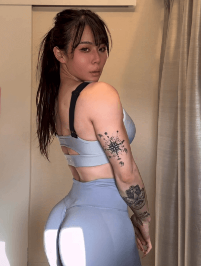 「筋肉と会話をしながら…」ビキニプロの美女、”美尻トレーニング”に打ち込むムービーが誉れ高いとファン大絶賛！「もー漫画の世界超えてる体です」