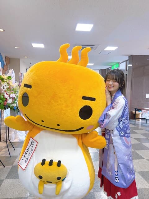 「やや様かわいい!!!」女性声優が『温泉むすめ』イベントに出演！三朝温泉マスコットにご満悦のキュートな2ショットを投稿