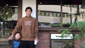 山中亮輔、地元のカフェでシーズンオフを満喫！「美味しいコーヒー屋さんができて嬉しい」