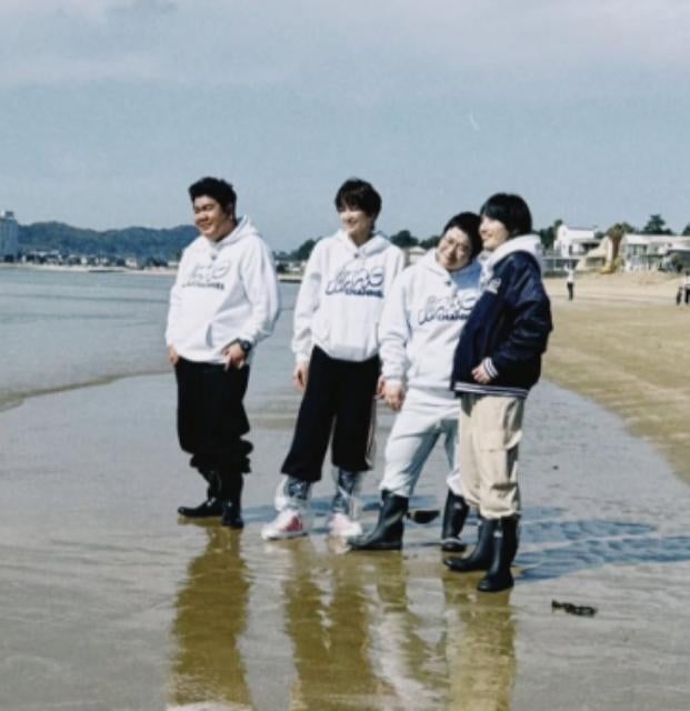 吉瀬美智子が投稿「長靴メンバー集合」一体何の現場⁉