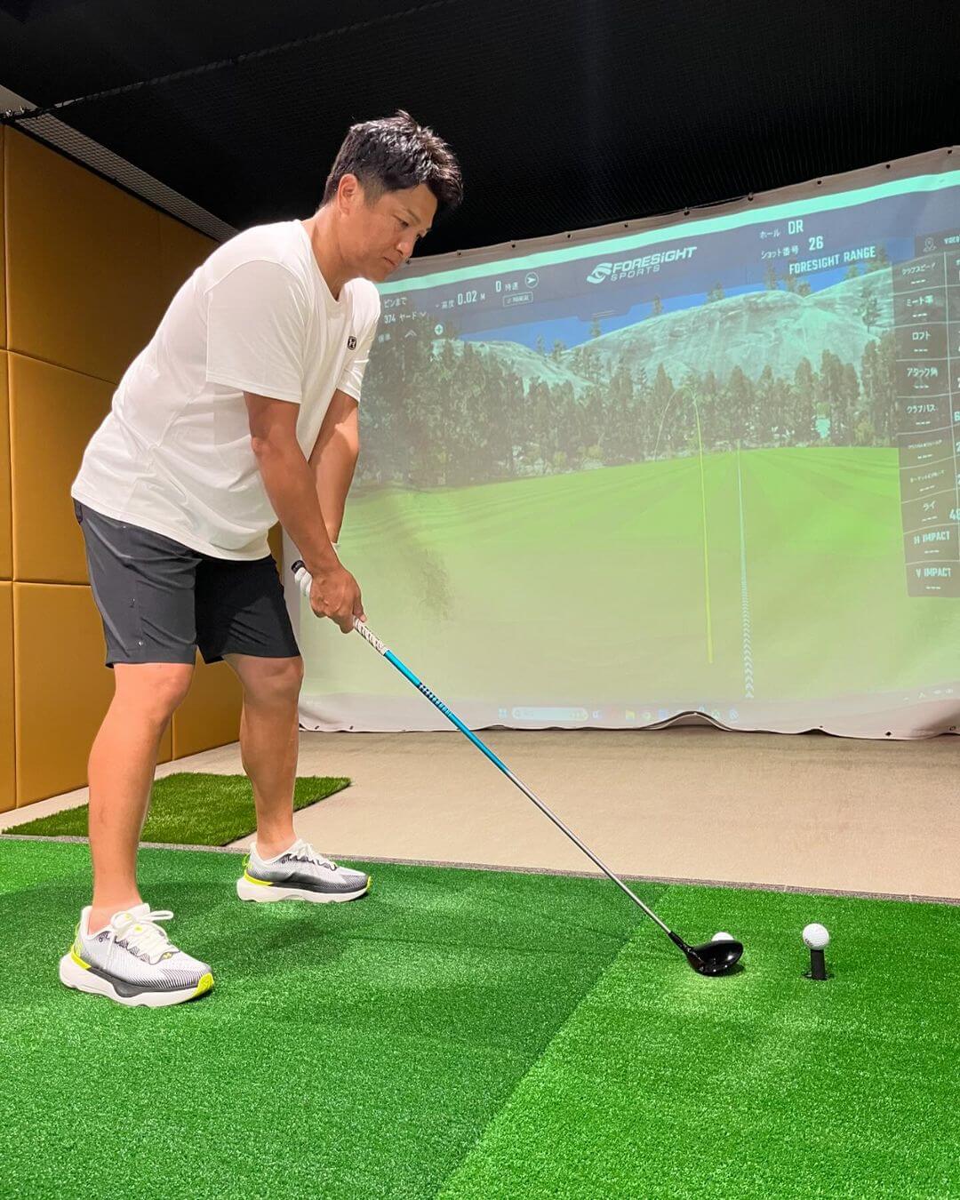 高橋由伸が話題の“新作ドライバー”を早速試し打ち！