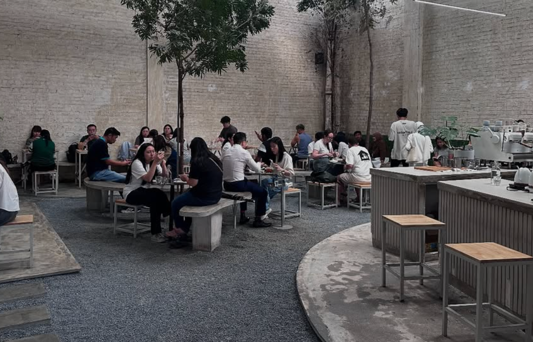 山田章仁、おしゃれカフェで放った一言「群れるな」に込めた静かな存在感