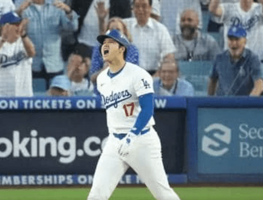 大谷翔平が雄たけび!!!!  3ラン含む圧巻の活躍で地区S初戦勝利に貢献