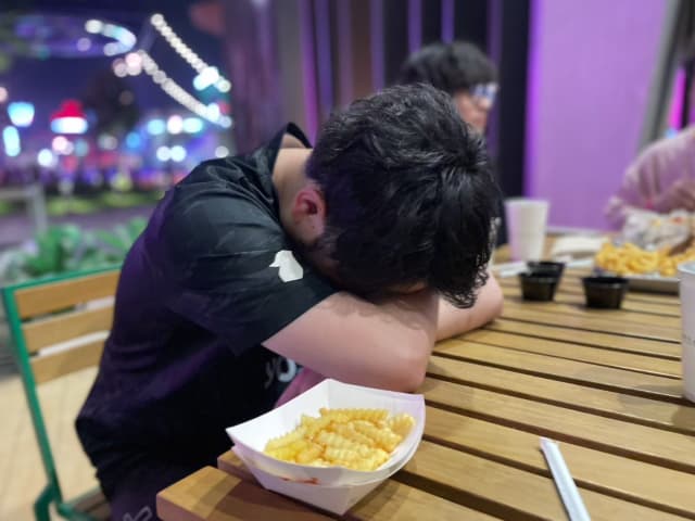 「しばらく立てなくて絶望してました」プロゲーマー・あきらがEWC LCQの舞台で悔しくも敗退。心境を語る。