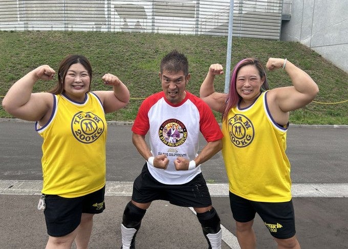 プロレスラー・望月成晃、「チーム200キロ」と豪快ポーズ　総重量280キロの迫力ショット公開