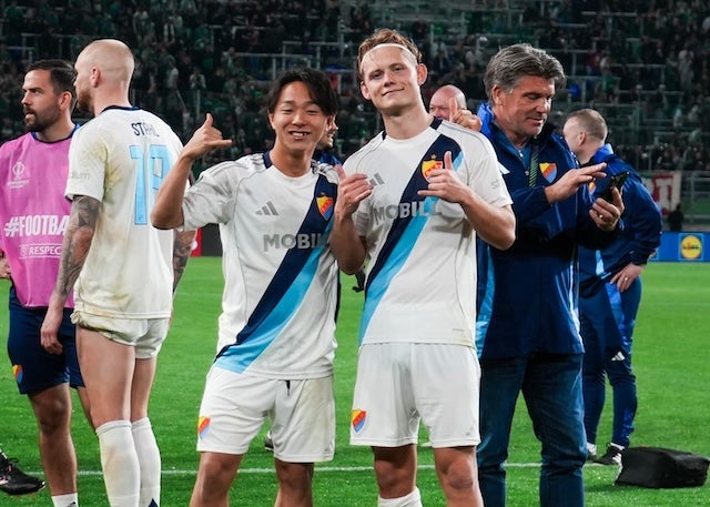 ECLでスーパーボレー弾の小杉啓太、公式の優秀ゴールで2位に選出！