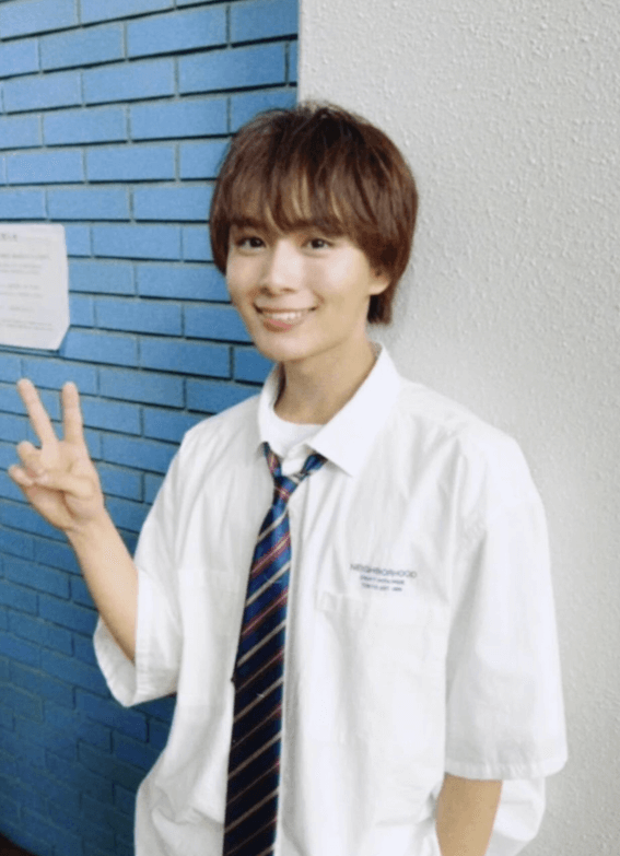大西流星の制服姿が「可愛すぎる」とファン悶絶！