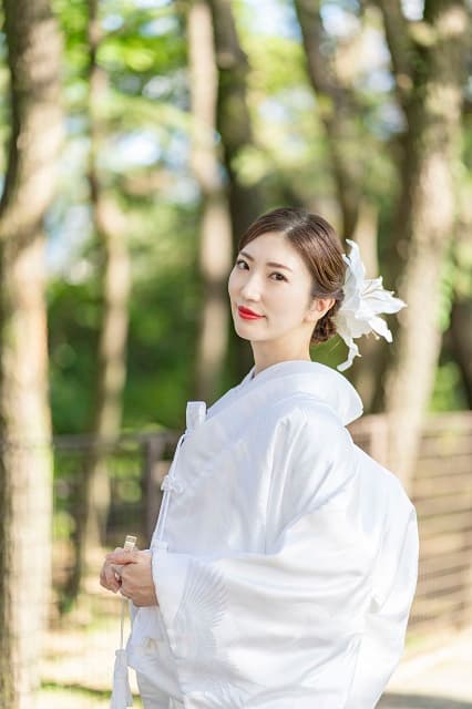「末永くお幸せに」グラドル 松嶋えいみが美しすぎる白無垢姿とともに結婚を報告！
