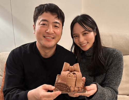 和牛・水田信二と年下妻のラブラブ2ショット公開😍「しんじ♡しゅうこ❤️LOVEりんです💕」