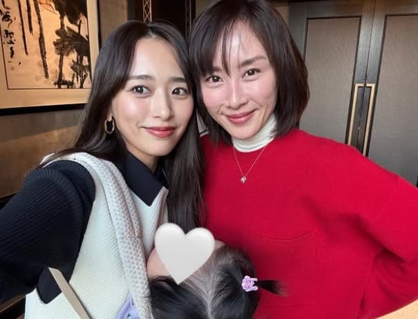 「徒歩圏内にいる安心感」近藤千尋がご近所〇〇とのツーショットを公開‼