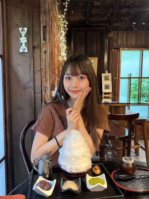 超デカ盛り◯◯にニッコリ笑顔！高崎かなみ、可愛さ限界突破な"おはよう"ショットにファン歓喜！