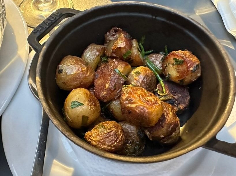 この人もパリに到着！着々とパリに集結！