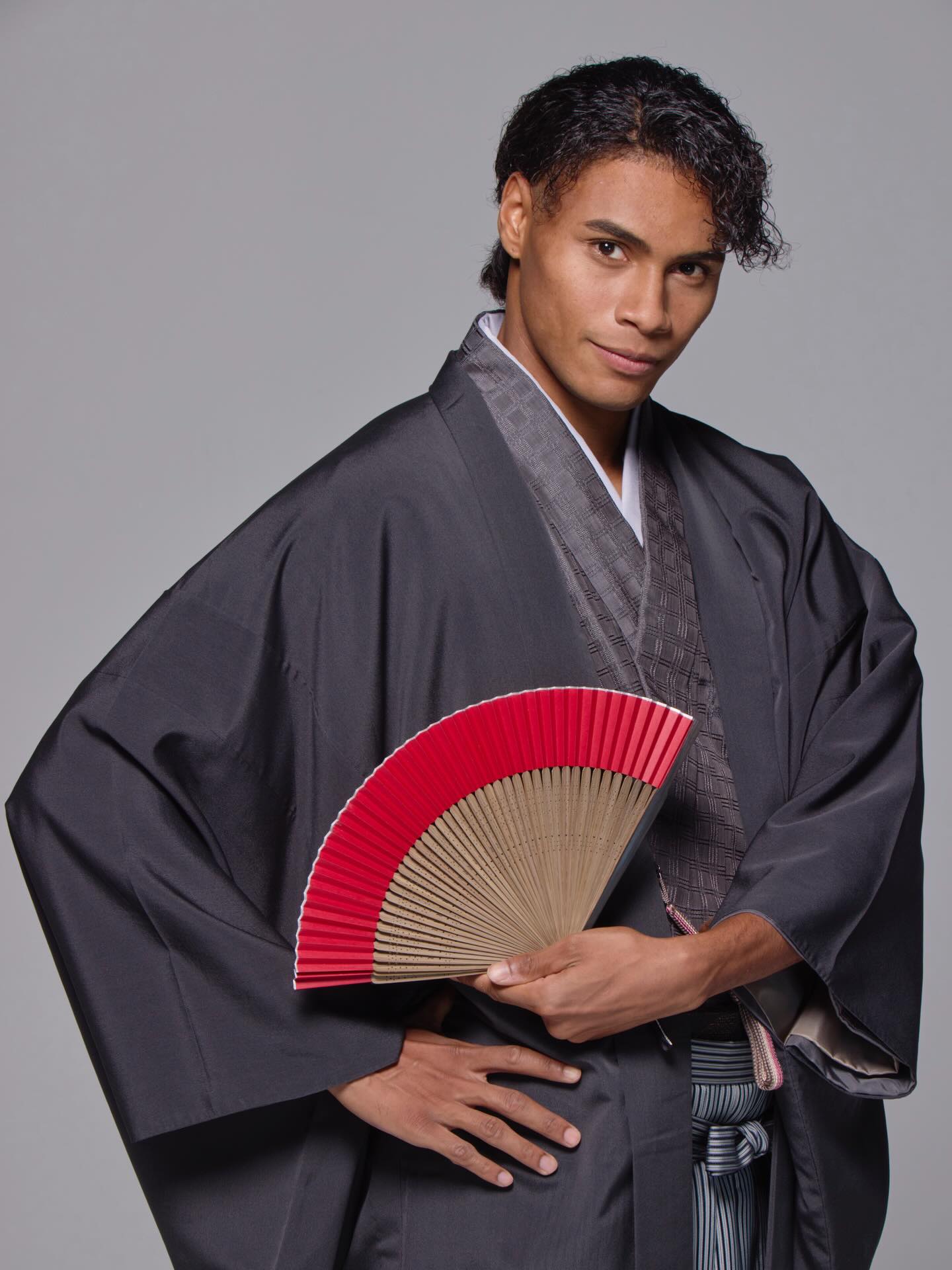 「和服の着こなしも完璧」　陸上・中島佑気ジョセフの和装姿がカッコ良すぎると話題に！