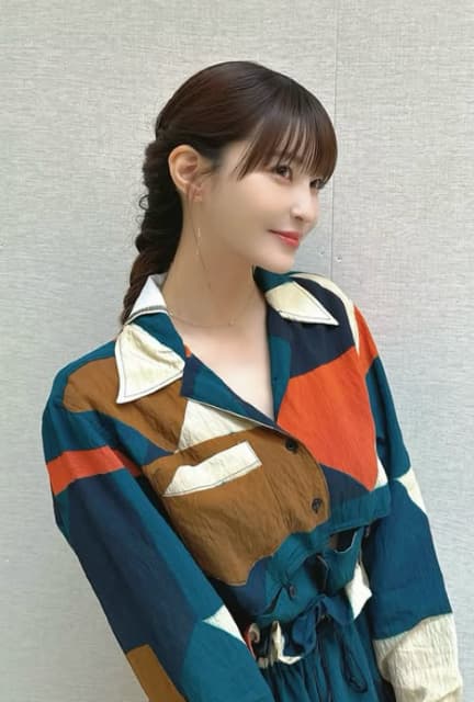 グラドル・岸明日香の衣装が話題に！「とても可愛いなぁ～」「カワュ〜イ」と大好評！